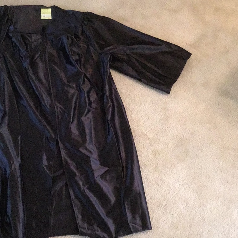 Black Cap and Gown, Size Medium Unisex - Picture 6 of 13